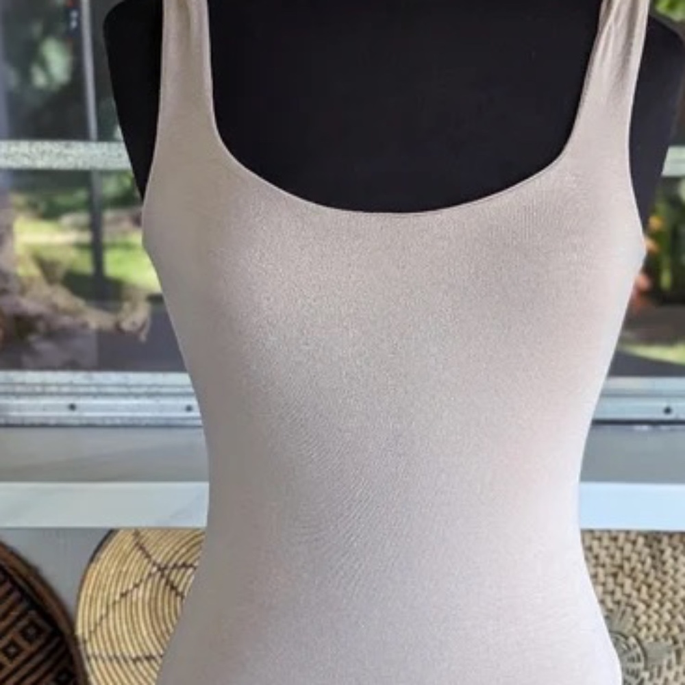 Wasabi + Mint White Smooth Tank Top Minimalist Sleeveless Stretchy Summer New - Picture 1 of 4